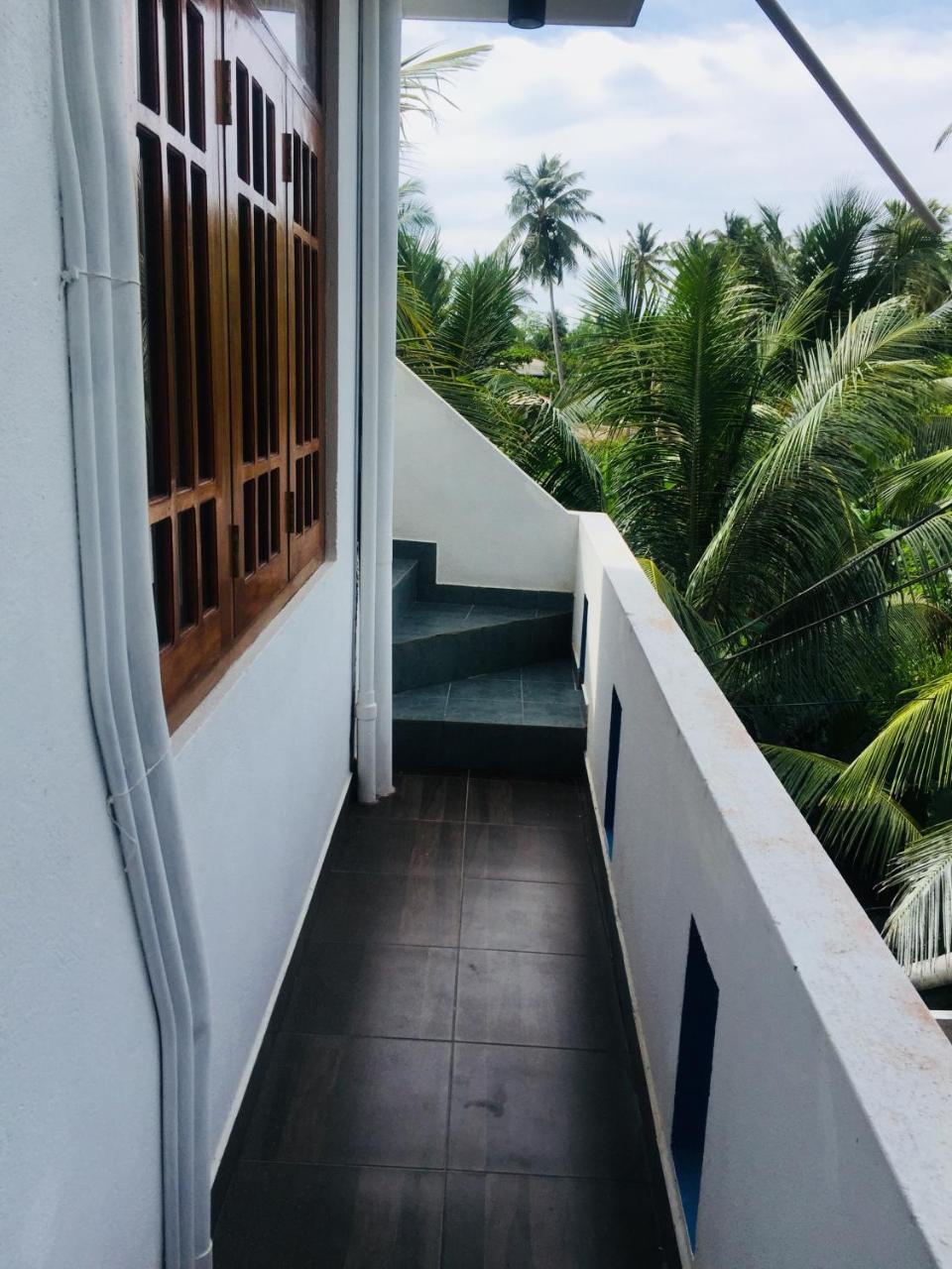 Sanjula Apartments Hikkaduwa Exterior photo