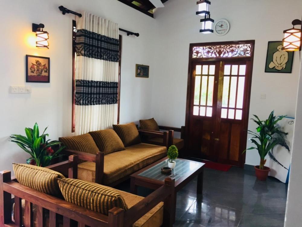 Sanjula Apartments Hikkaduwa Exterior photo