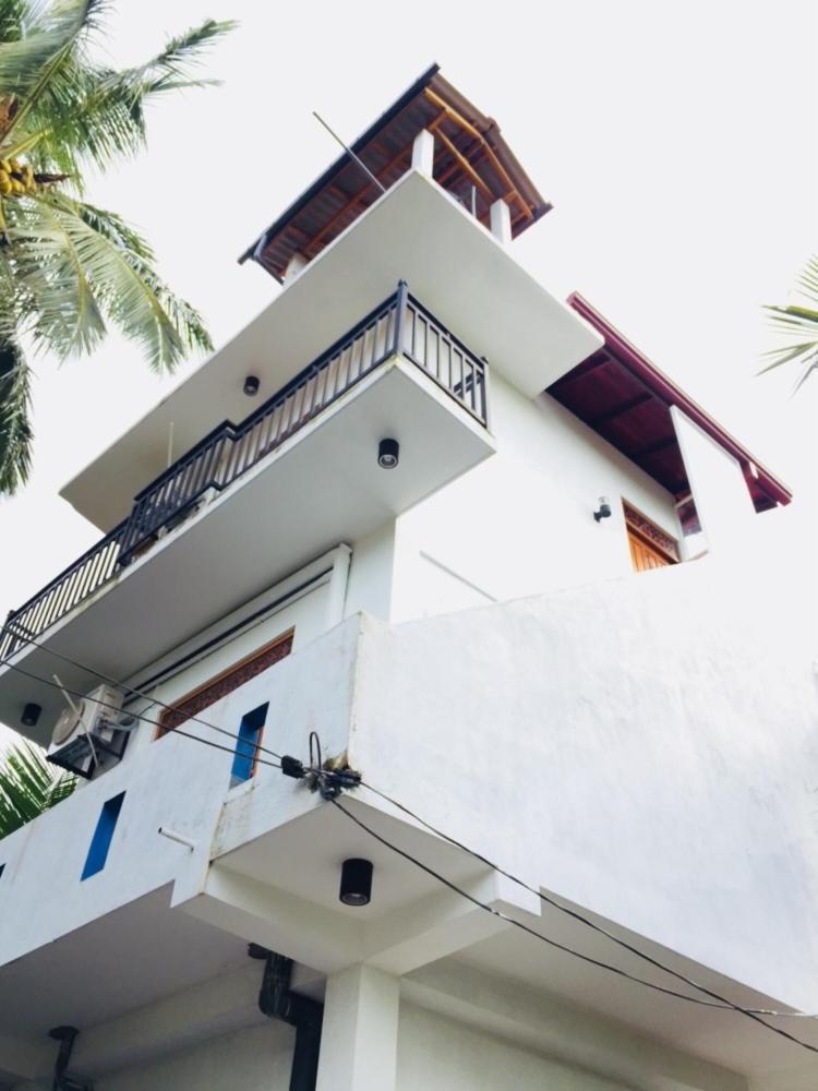 Sanjula Apartments Hikkaduwa Exterior photo