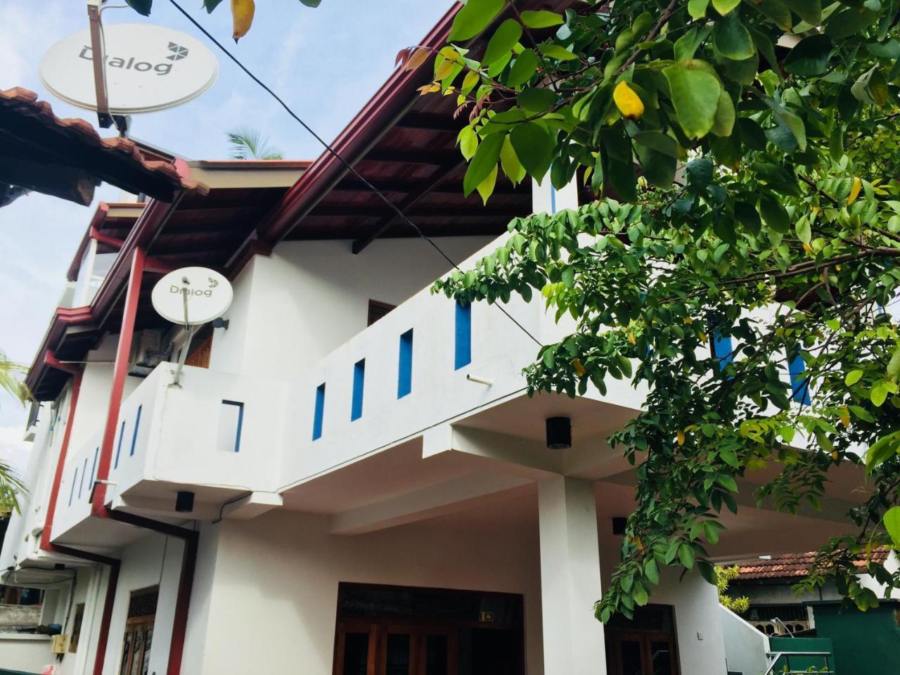 Sanjula Apartments Hikkaduwa Exterior photo